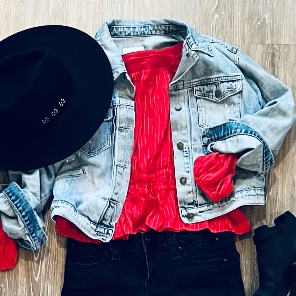 Old Navy vintage look cropped denim jean jacket size M